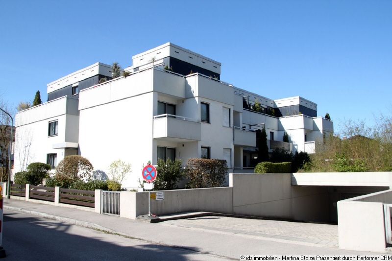 Gemütliches, ruhiges Appartement mit Balkon, kleiner abgetrennter Küche und TG-Stellplatz